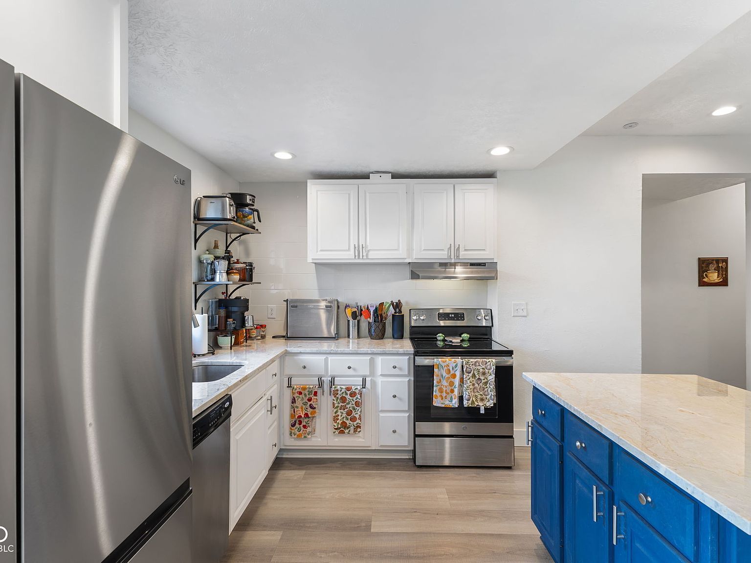 417 N Goodlet Ave Indianapolis, IN 46222 - Thumbnail 4