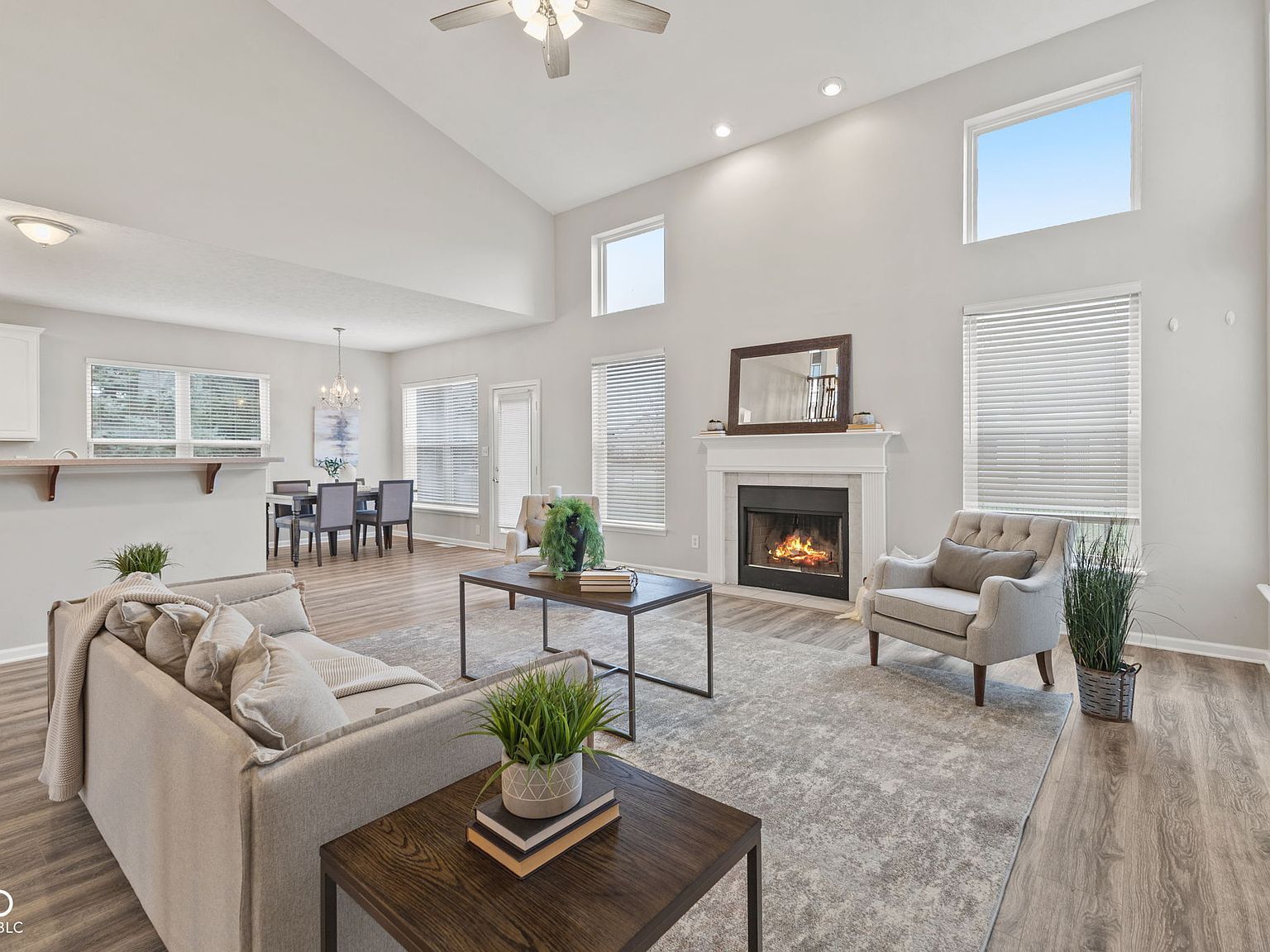 14359 Saint Clair Ln Carmel, IN 46074 - Thumbnail 4