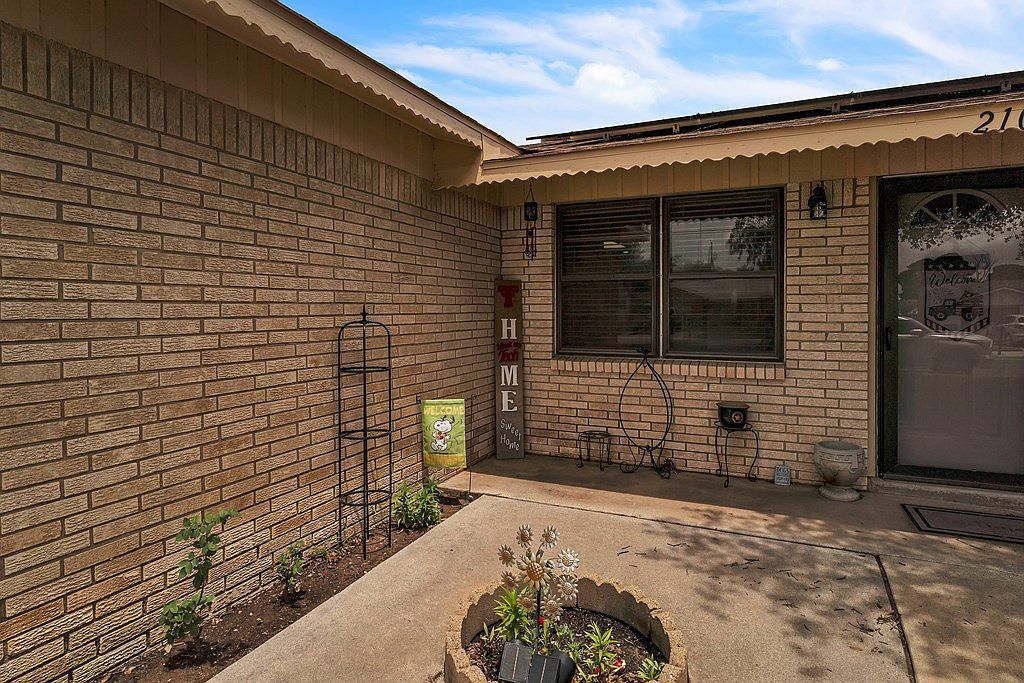 2108 Cecilia St Big Spring, TX 79720 - Thumbnail 4