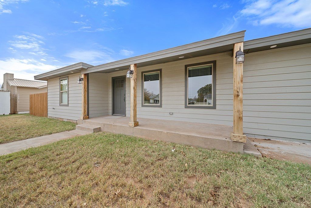 505 N Saint Francis St Stanton, TX 79782 - Thumbnail 4