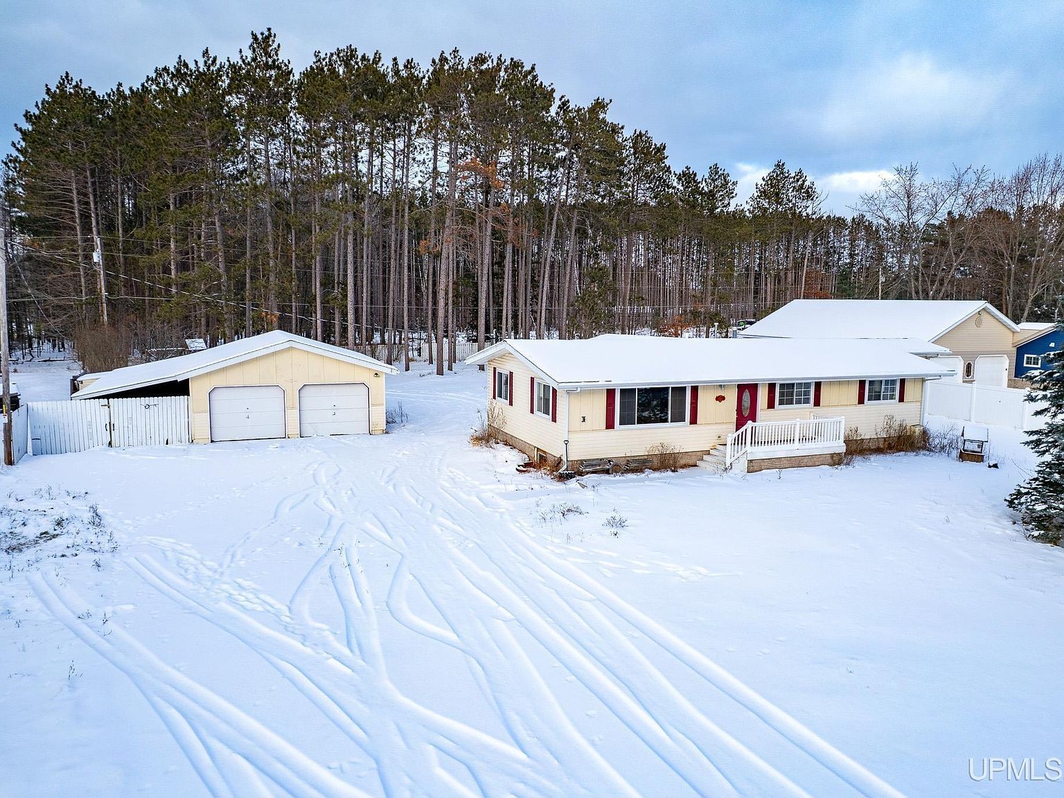 4864 Greenwood 18.12 Dr Escanaba, MI 49829 - Thumbnail 4