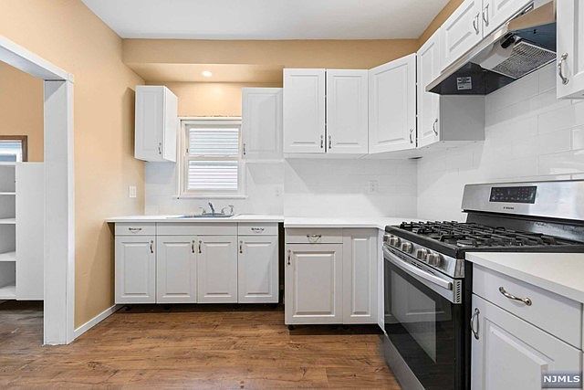 439 Cliff St Fairview, NJ 07022 - Thumbnail 4