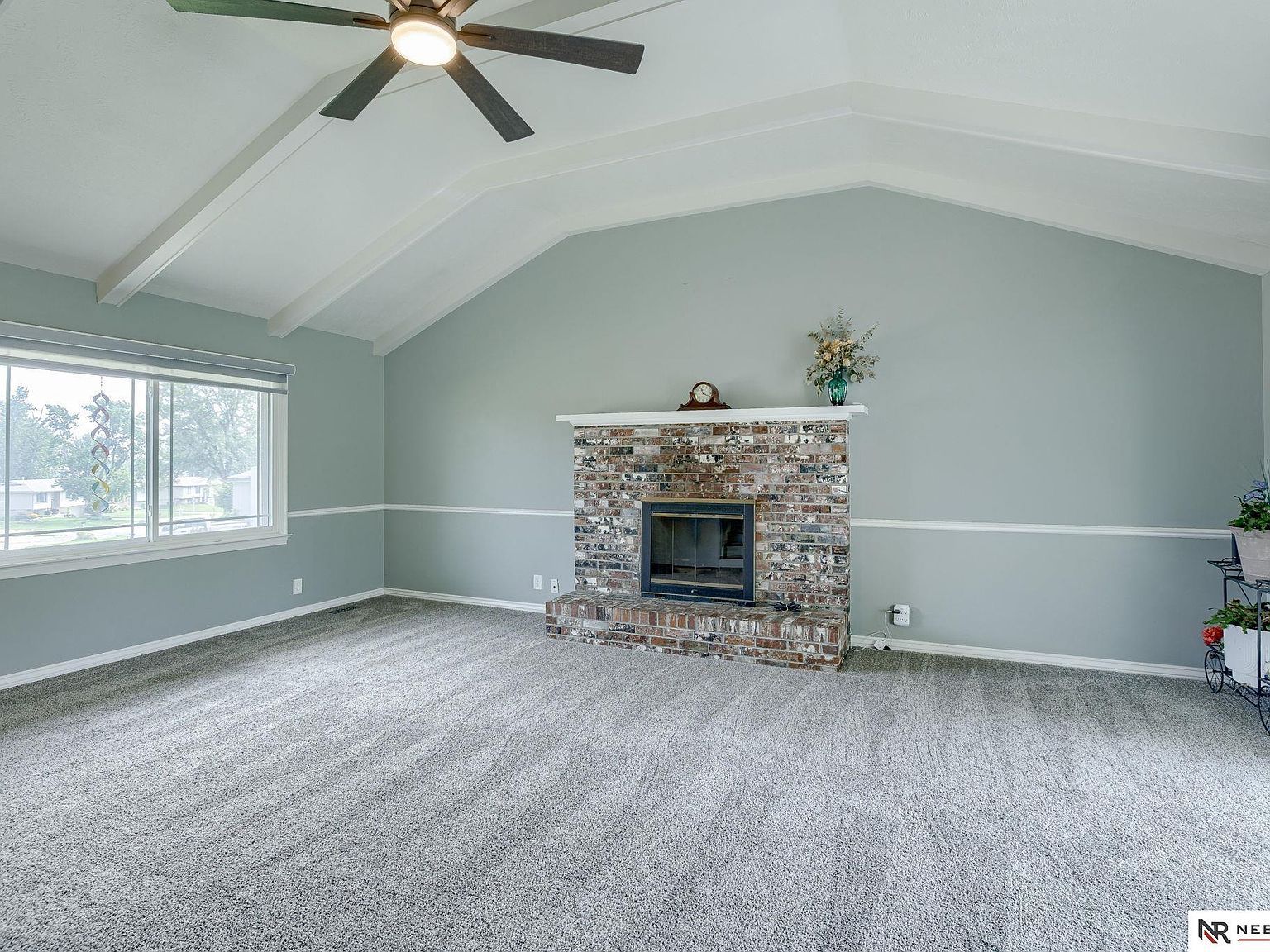 9947 Orchard Cir Omaha, NE 68127 - Thumbnail 4