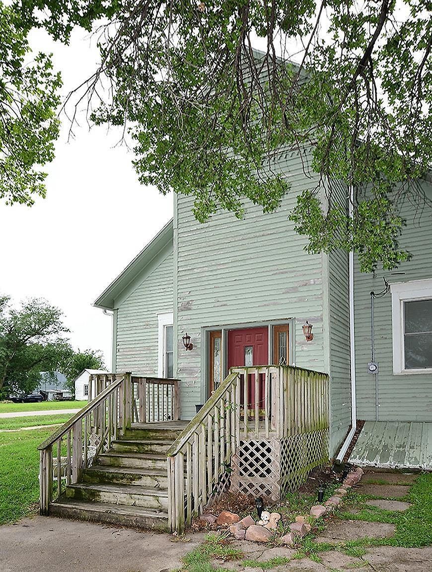 311 Logan St Diller, NE 68342 - Thumbnail 4