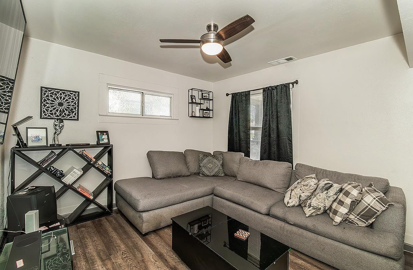 379 N Delno Ave Fresno, CA 93706 - Thumbnail 4