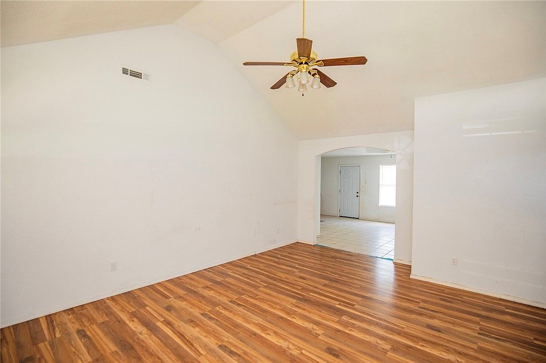 215 N Broyles St Farmington, AR 72730 - Thumbnail 4