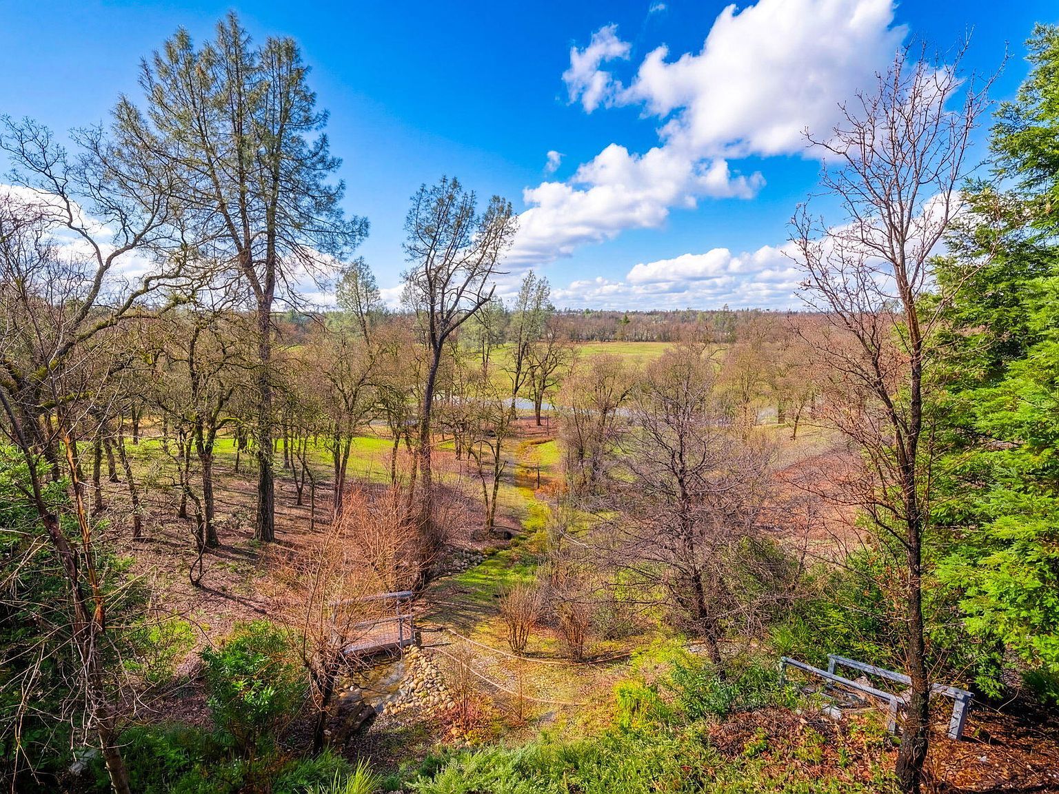 332 Franciscan Trl Redding, CA 96003 - Thumbnail 4