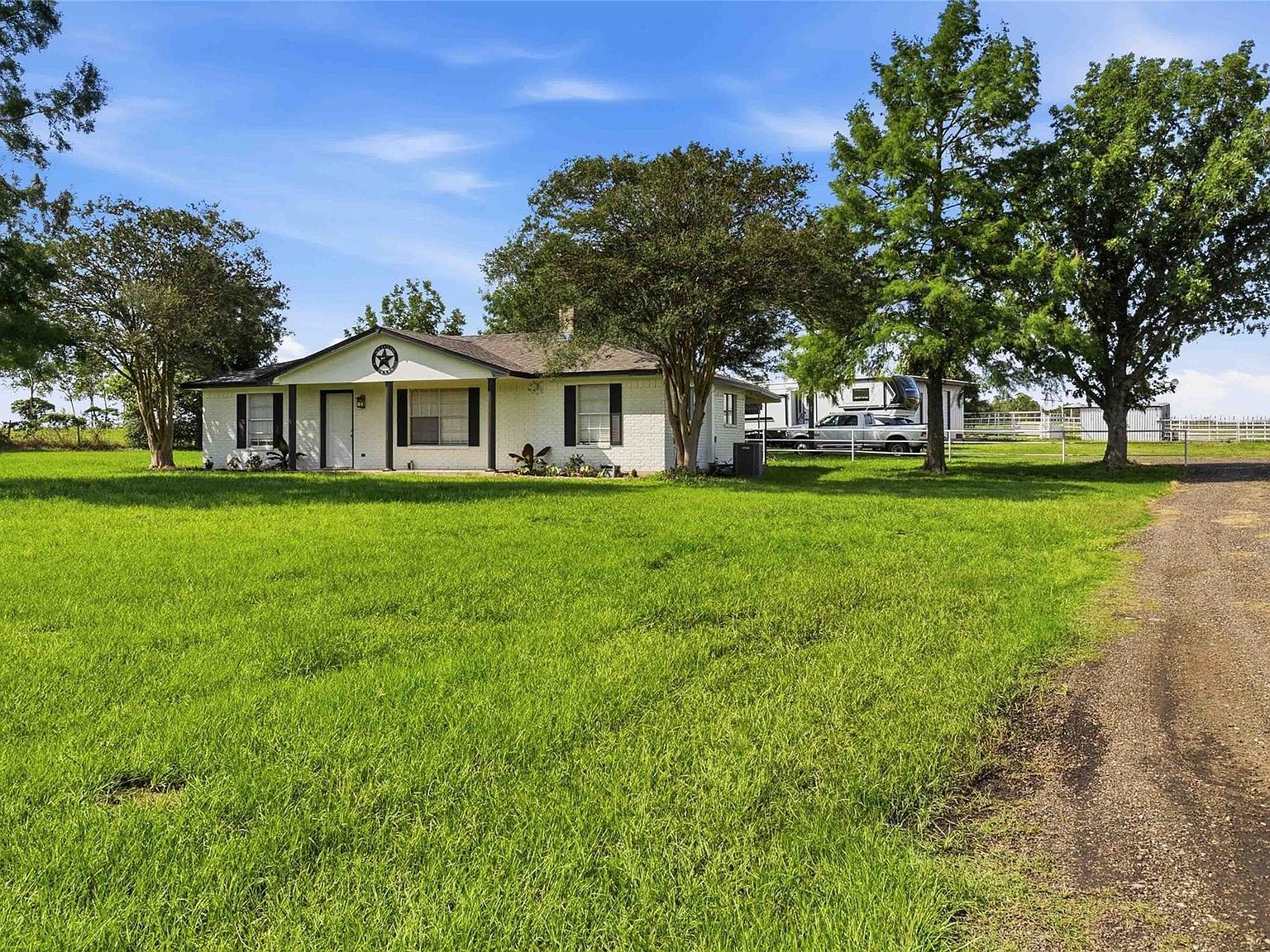 405 Old Highway 20 Mc Dade, TX 78650 - Thumbnail 4