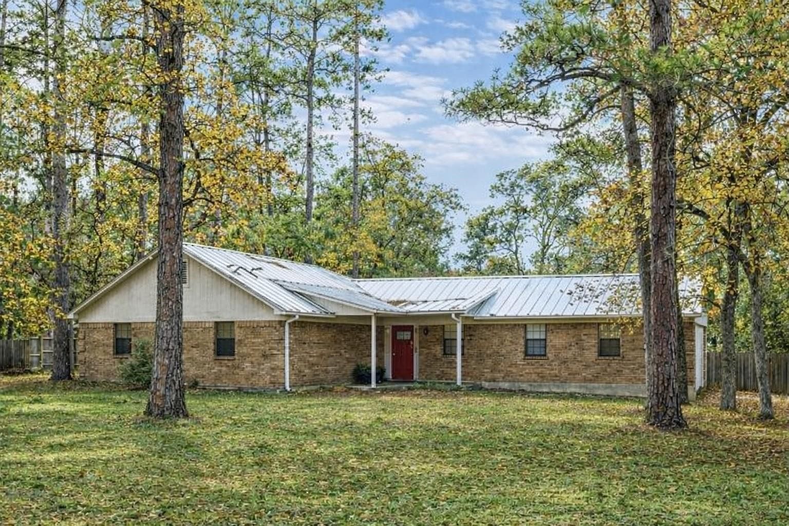 326 Pine View Loop Bastrop, TX 78602 - Thumbnail 4