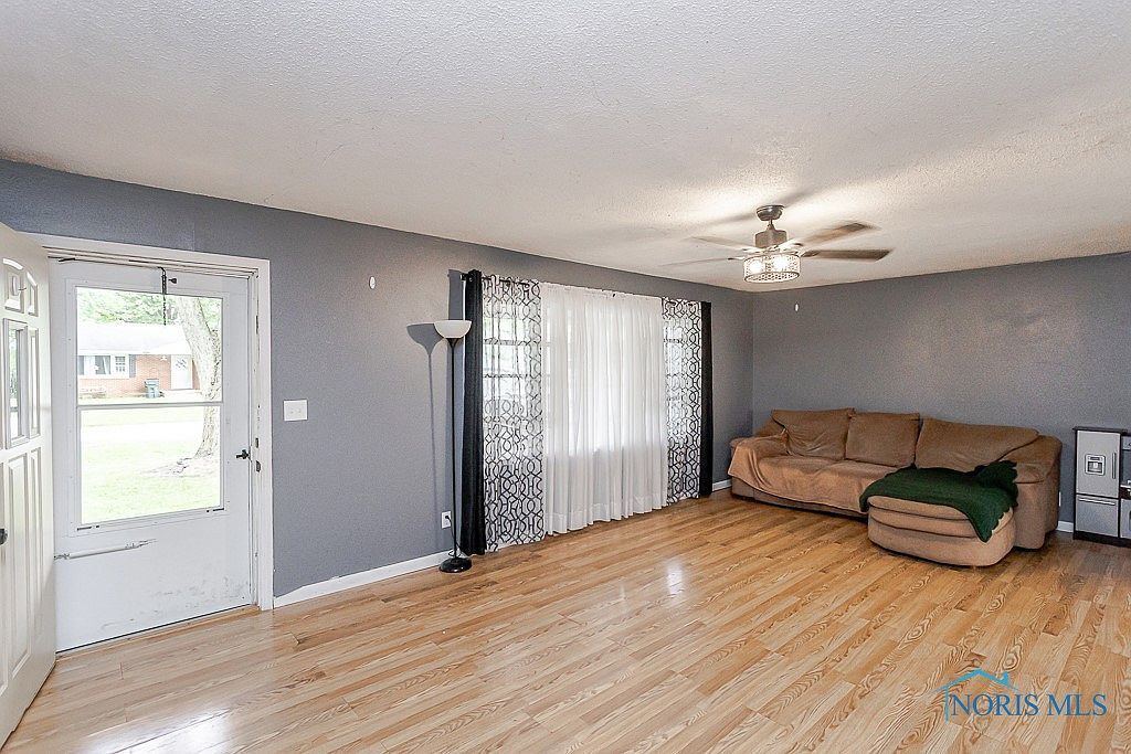 165 Jackson St Cygnet, OH 43413 - Thumbnail 4