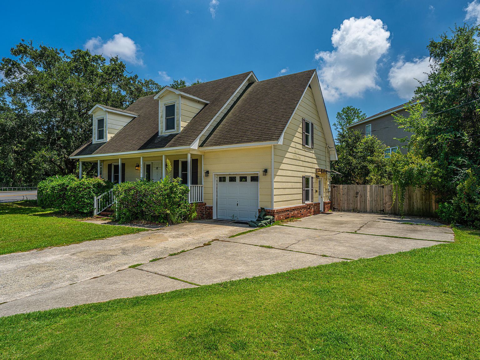 1477 Theresa Dr Charleston, SC 29412 - Thumbnail 4