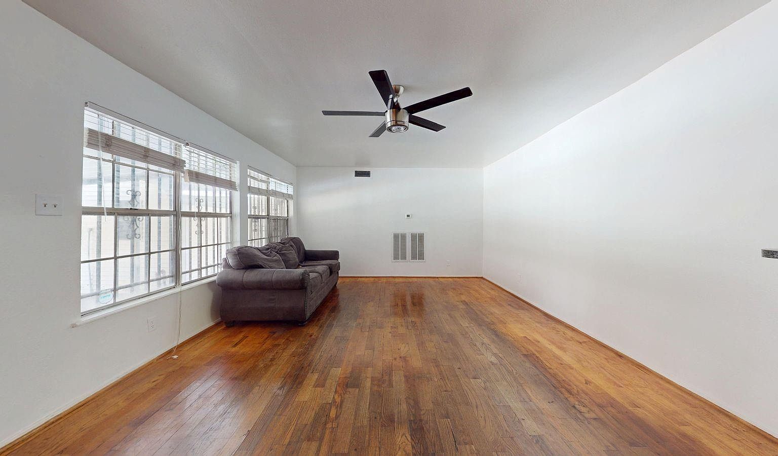 7004 Santa Maria St Houston, TX 77023 - Thumbnail 4