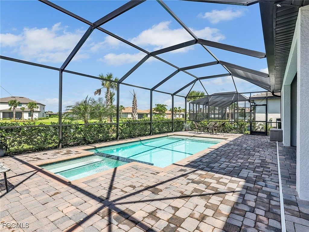 20438 Napa Loop Estero, FL 33928 - Thumbnail 4