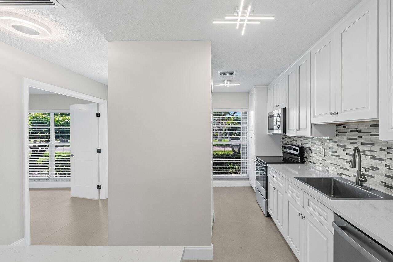 2501 Del Aire Blvd #20-B Delray Beach, FL 33445 - Thumbnail 4