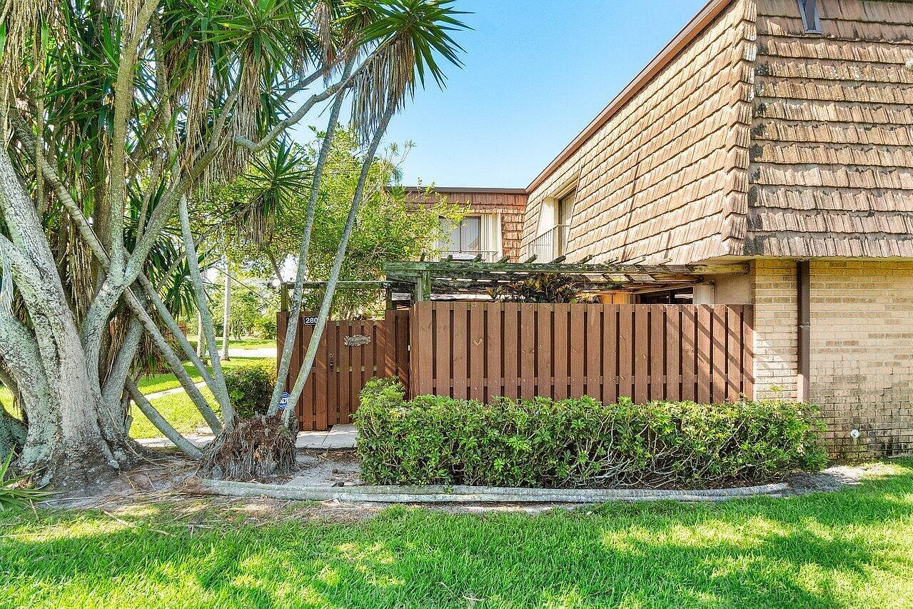 2809 28th Ln Greenacres, FL 33463 - Thumbnail 4