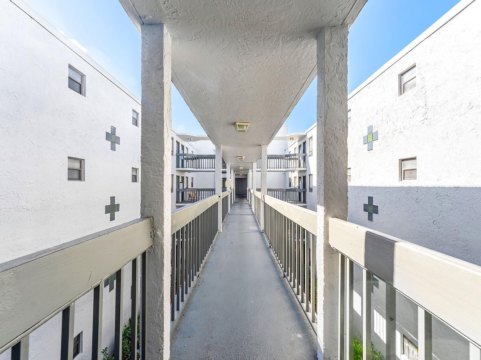 1820 N Congress Ave APT 304 West Palm Beach, FL 33401 - Thumbnail 4