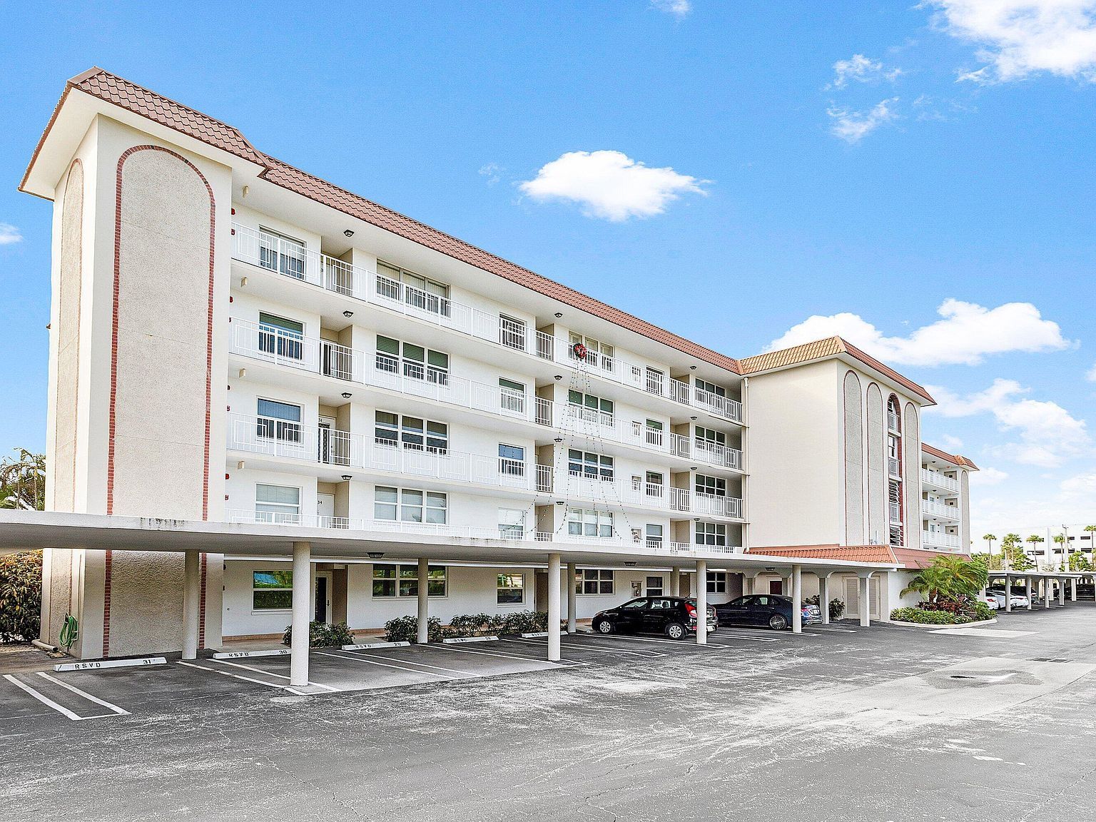 900 Dogwood Dr APT 538 Delray Beach, FL 33483 - Thumbnail 4