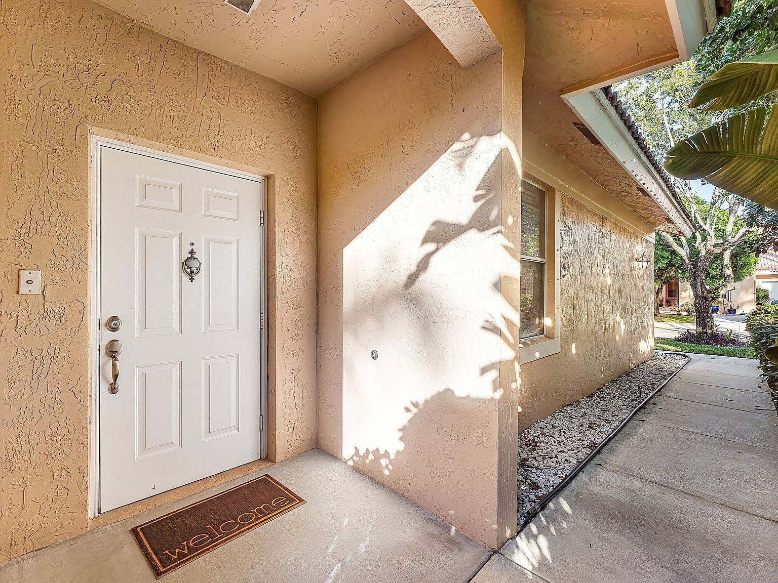 370 Coral Trace Ln Delray Beach, FL 33445 - Thumbnail 4