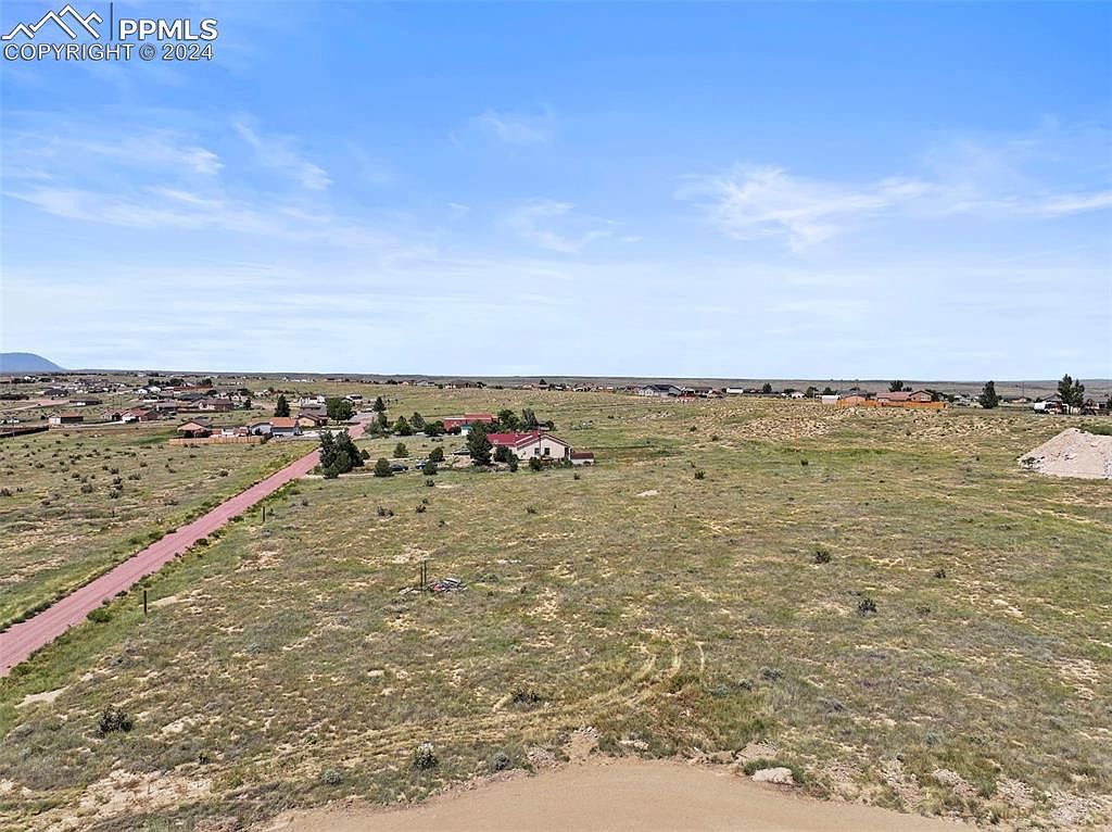 1126 N Red Granite Ln Pueblo West, CO 81007 - Thumbnail 4