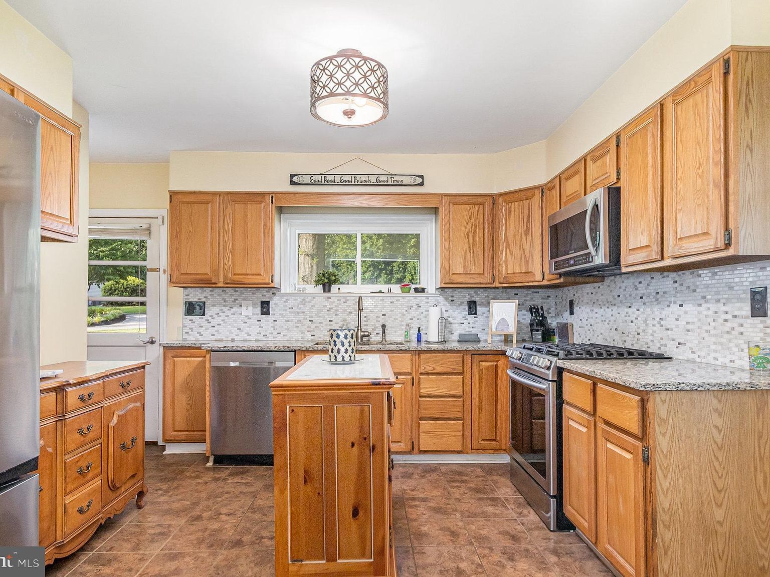 5505 Dunrovin Ln Perry Hall, MD 21128 - Thumbnail 4