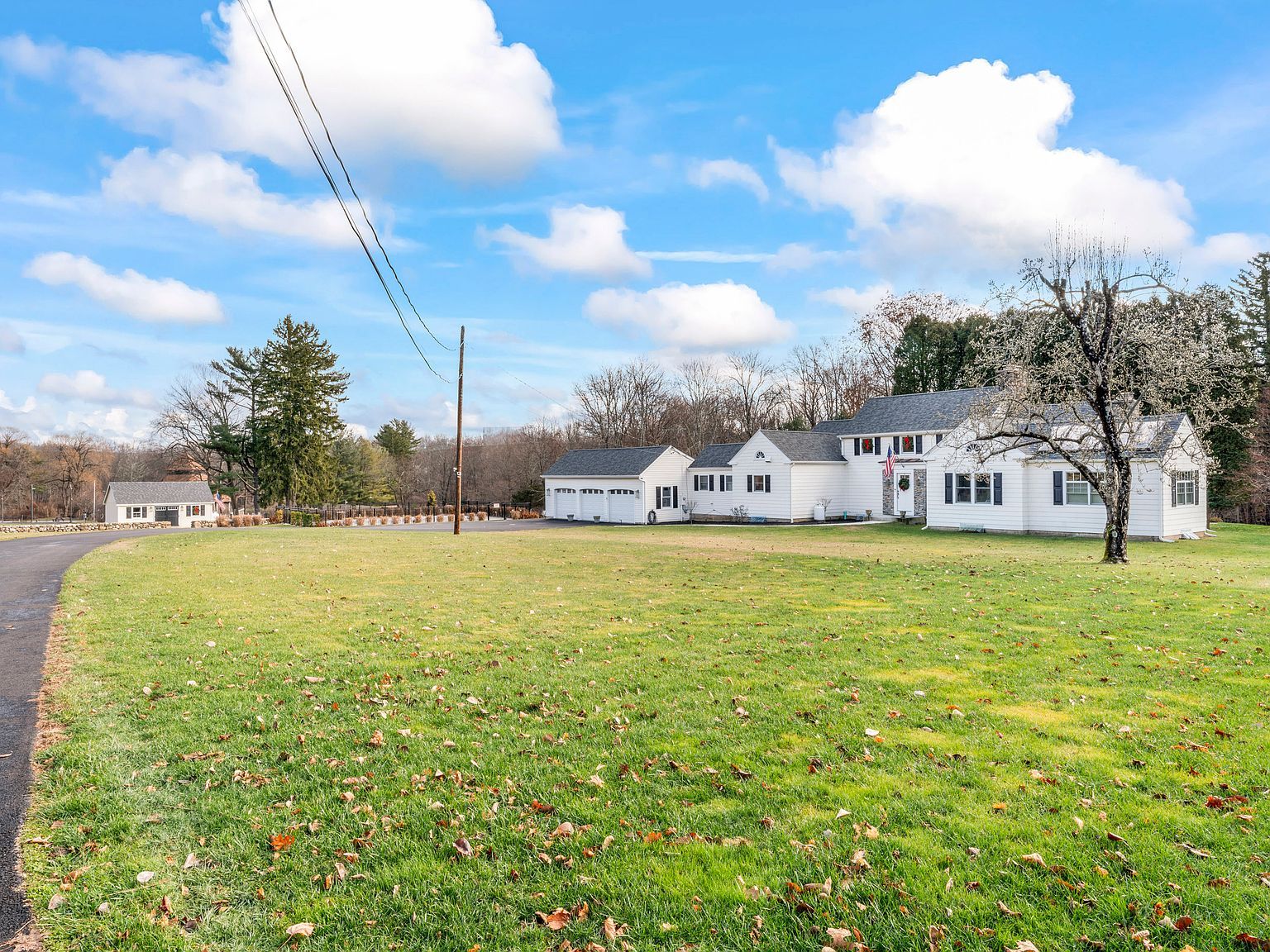 37 Driftway Rd Danbury, CT 06811 - Thumbnail 4