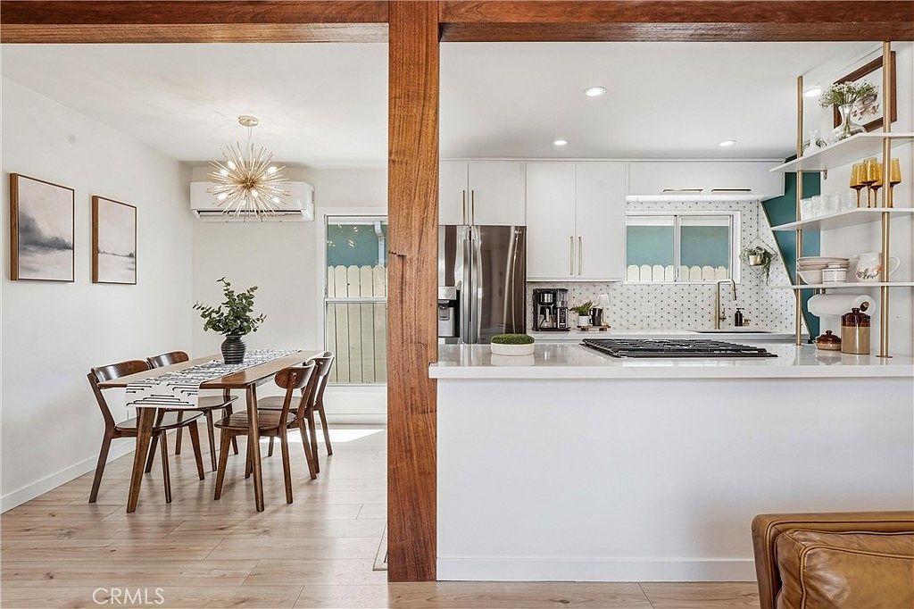 2157 Gale Ave Long Beach, CA 90810 - Thumbnail 4