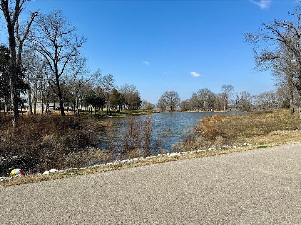 715 Clubview Dr Kemp, TX 75143 - Thumbnail 4