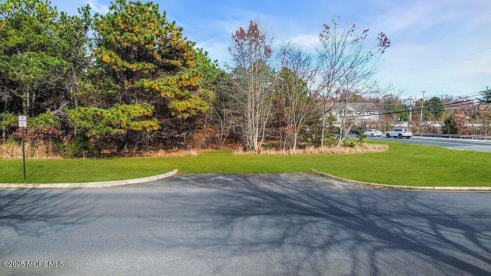 115 Saint Catherine Blvd Toms River, NJ 08755 - Thumbnail 4