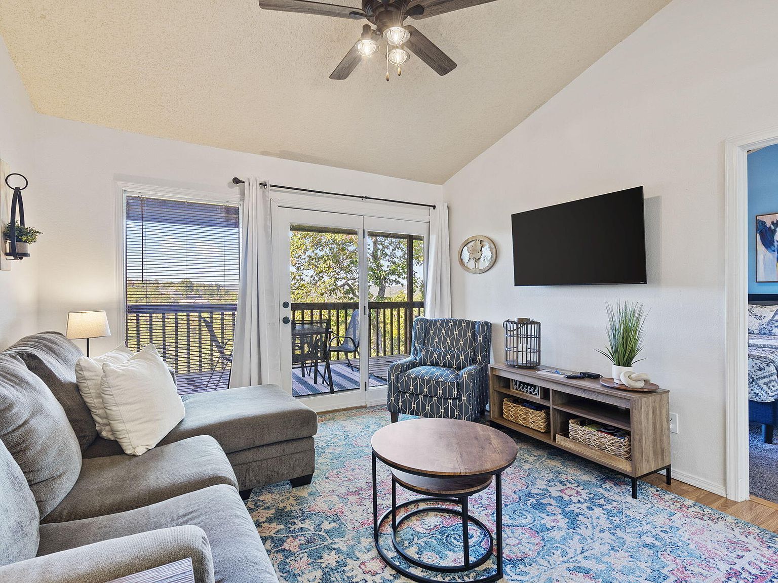 527 Notch Ln APT 10 Reeds Spring, MO 65737 - Thumbnail 4