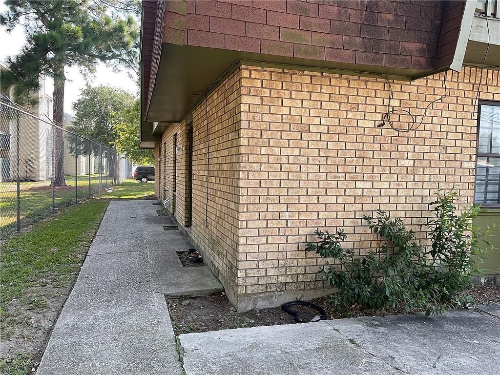 8030 Lacombe St New Orleans, LA 70127 - Thumbnail 4