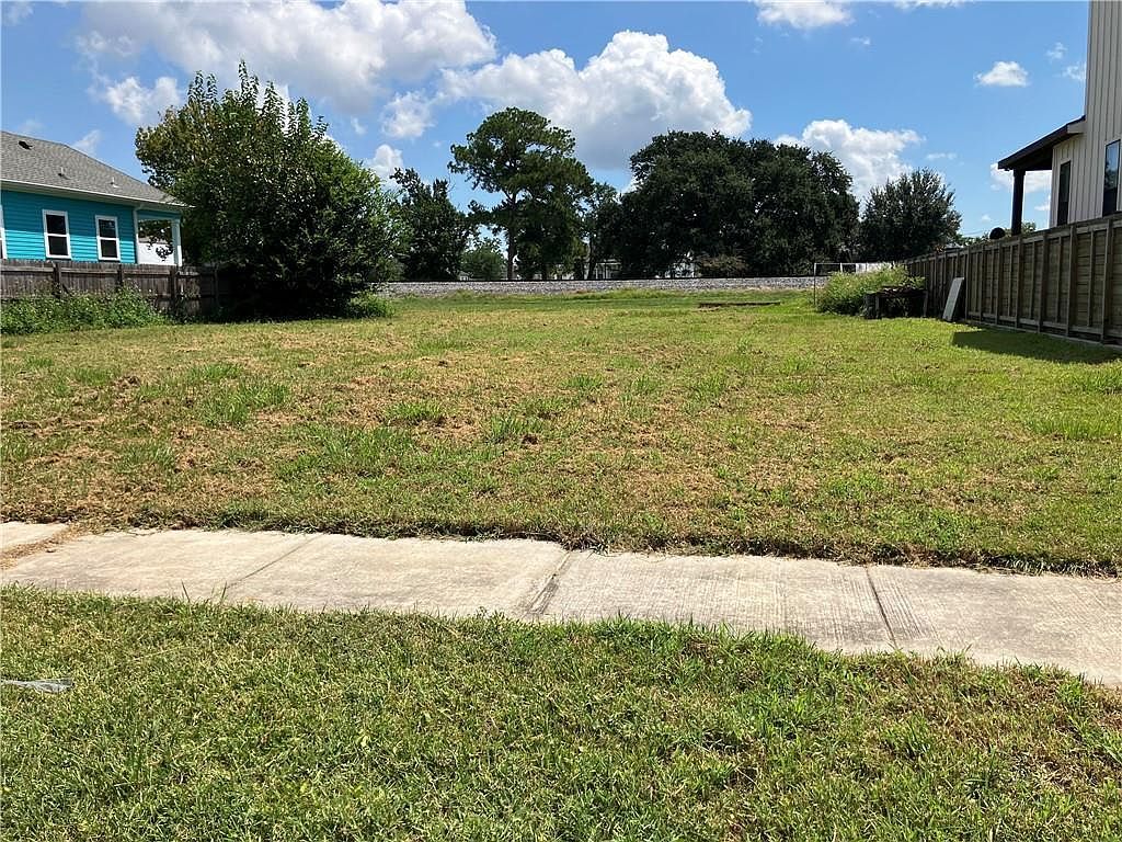 1901 Aycock St Arabi, LA 70032 - Thumbnail 4