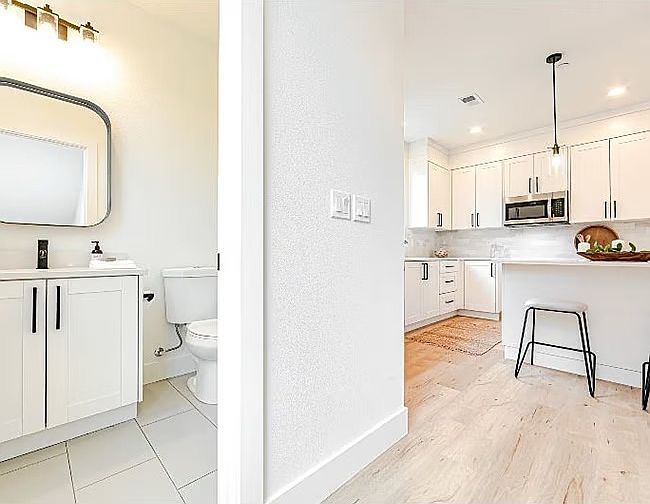 9117 N Hudson St UNIT A Portland, OR 97203 - Thumbnail 4