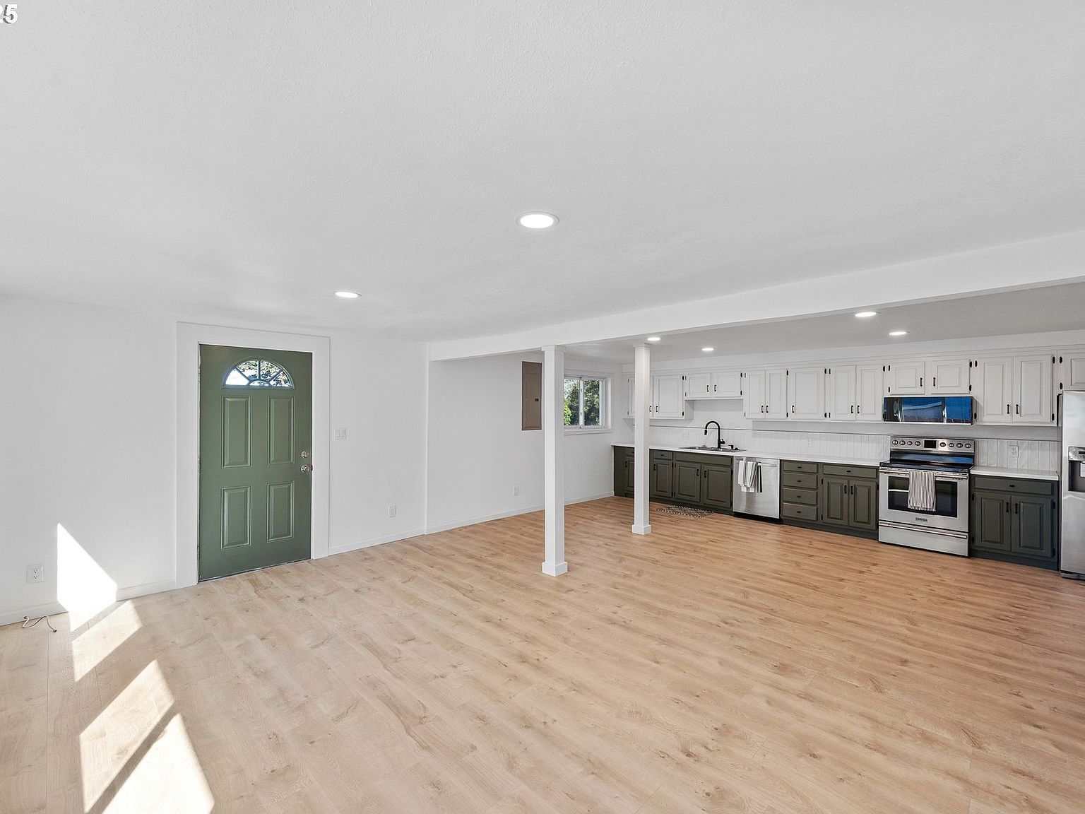 649 S Wall St Coos Bay, OR 97420 - Thumbnail 4