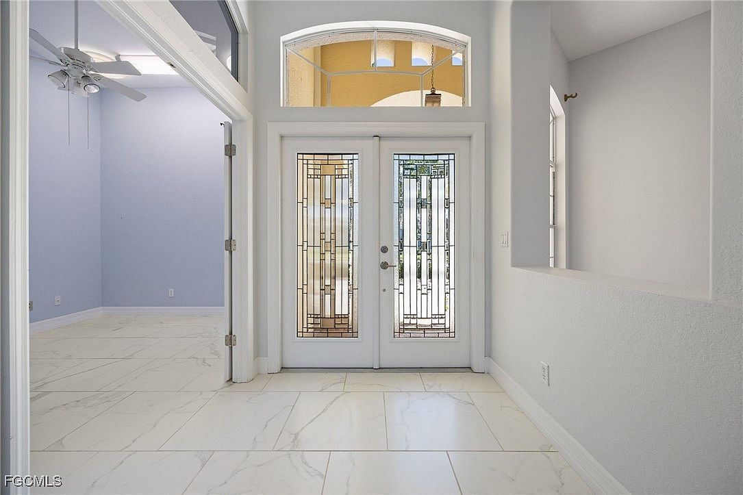 13717 Bald Cypress Cir Fort Myers, FL 33907 - Thumbnail 4