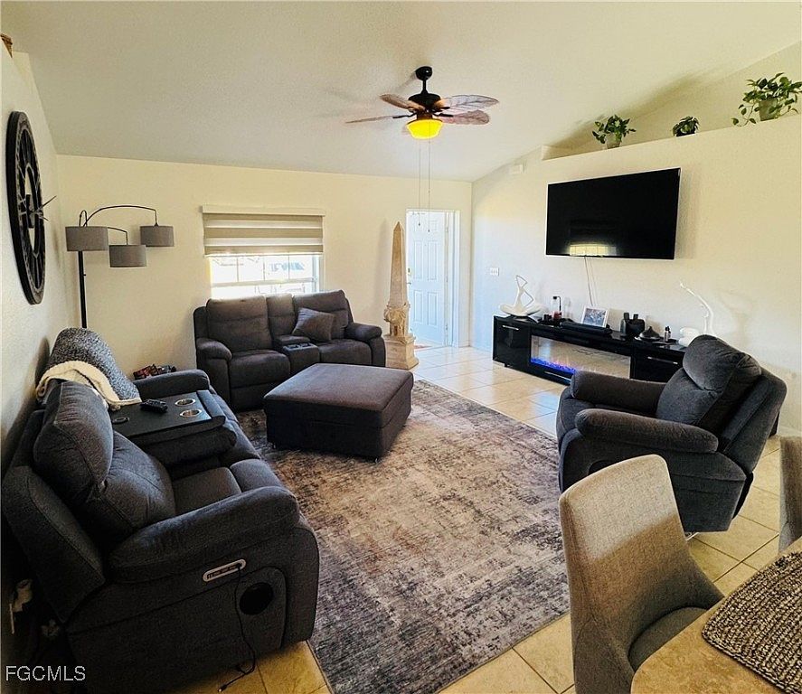 2614 NW 10th Ter Cape Coral, FL 33993 - Thumbnail 4