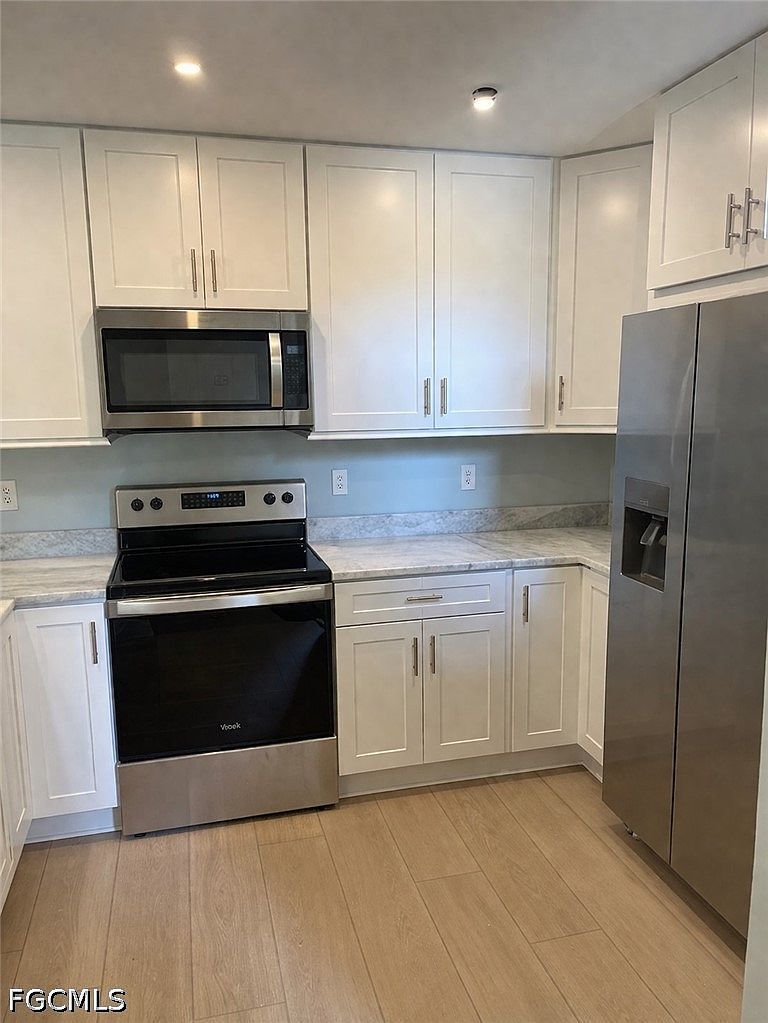 4109 Bellasol Cir APT 1113 Fort Myers, FL 33916 - Thumbnail 4