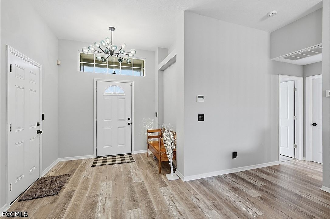 1501 Honor Ct Lehigh Acres, FL 33971 - Thumbnail 4