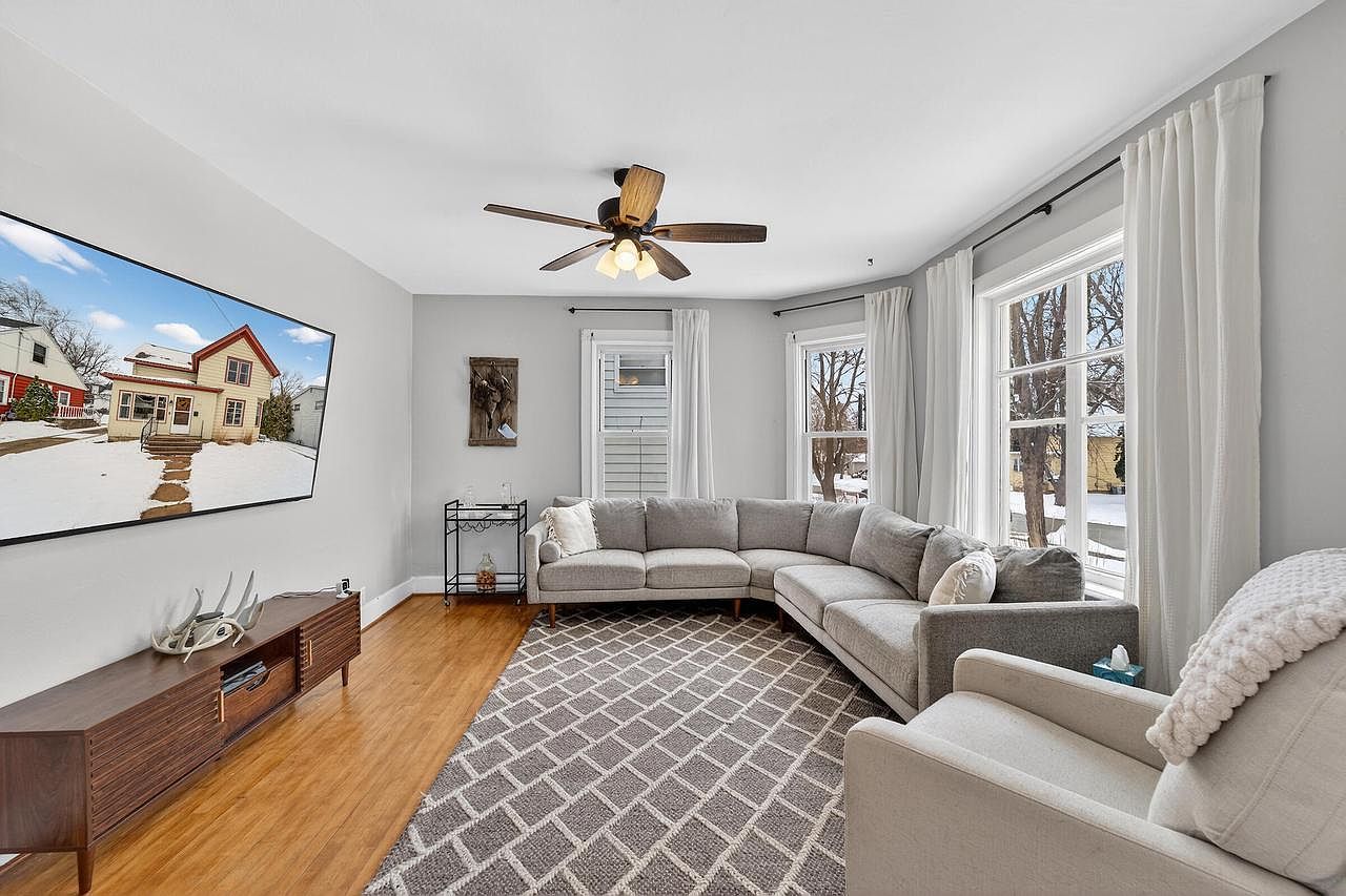 416 S Rural St Hartford, WI 53027 - Thumbnail 4