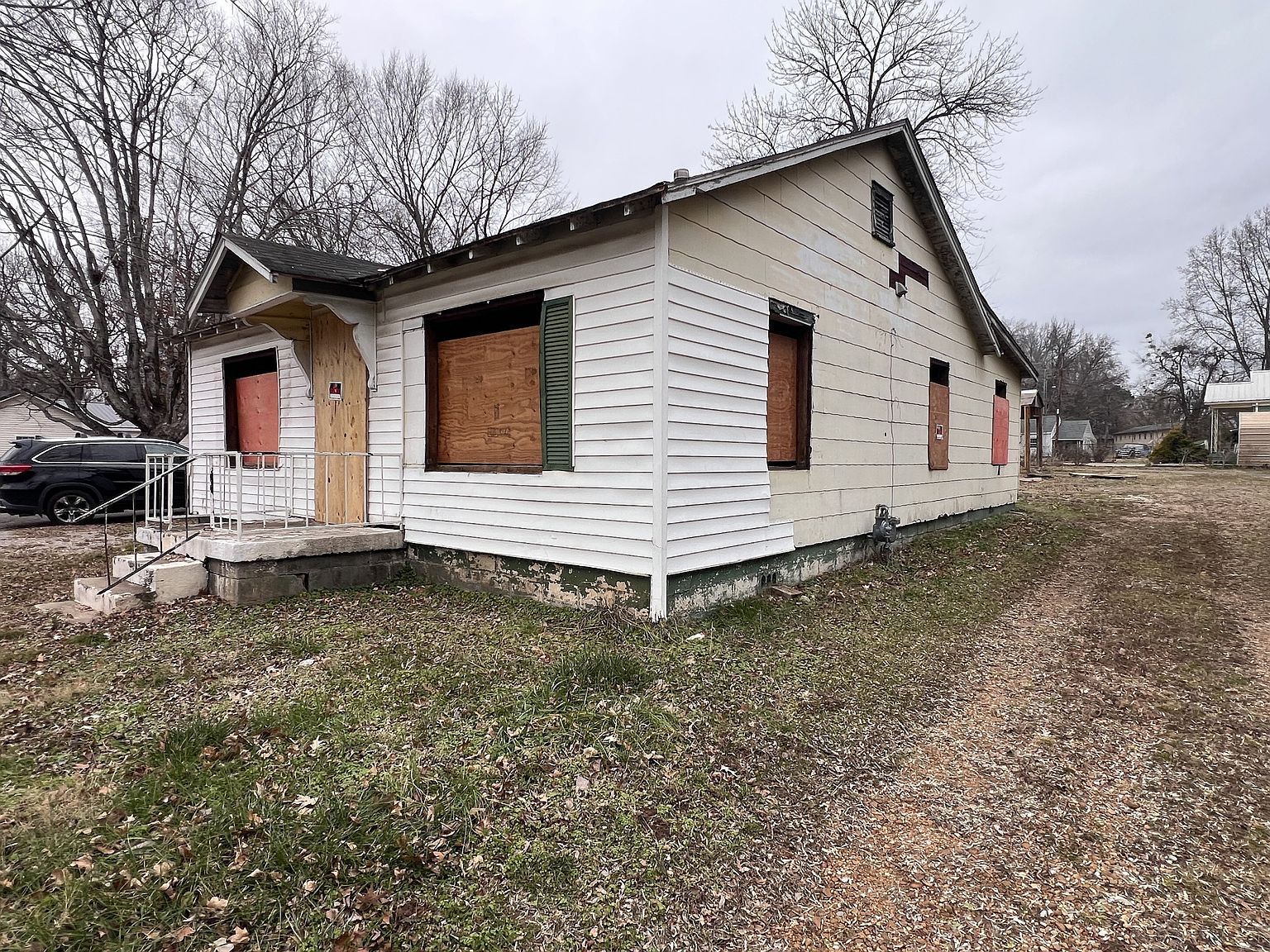 818 Curtis St Paris, TN 38242 - Thumbnail 4