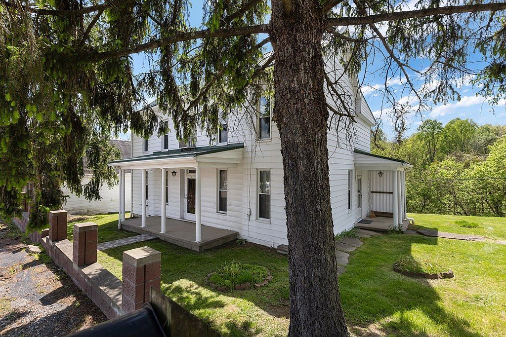 8067 Waynesburg Pike Rd Cameron, WV 26033 - Thumbnail 4