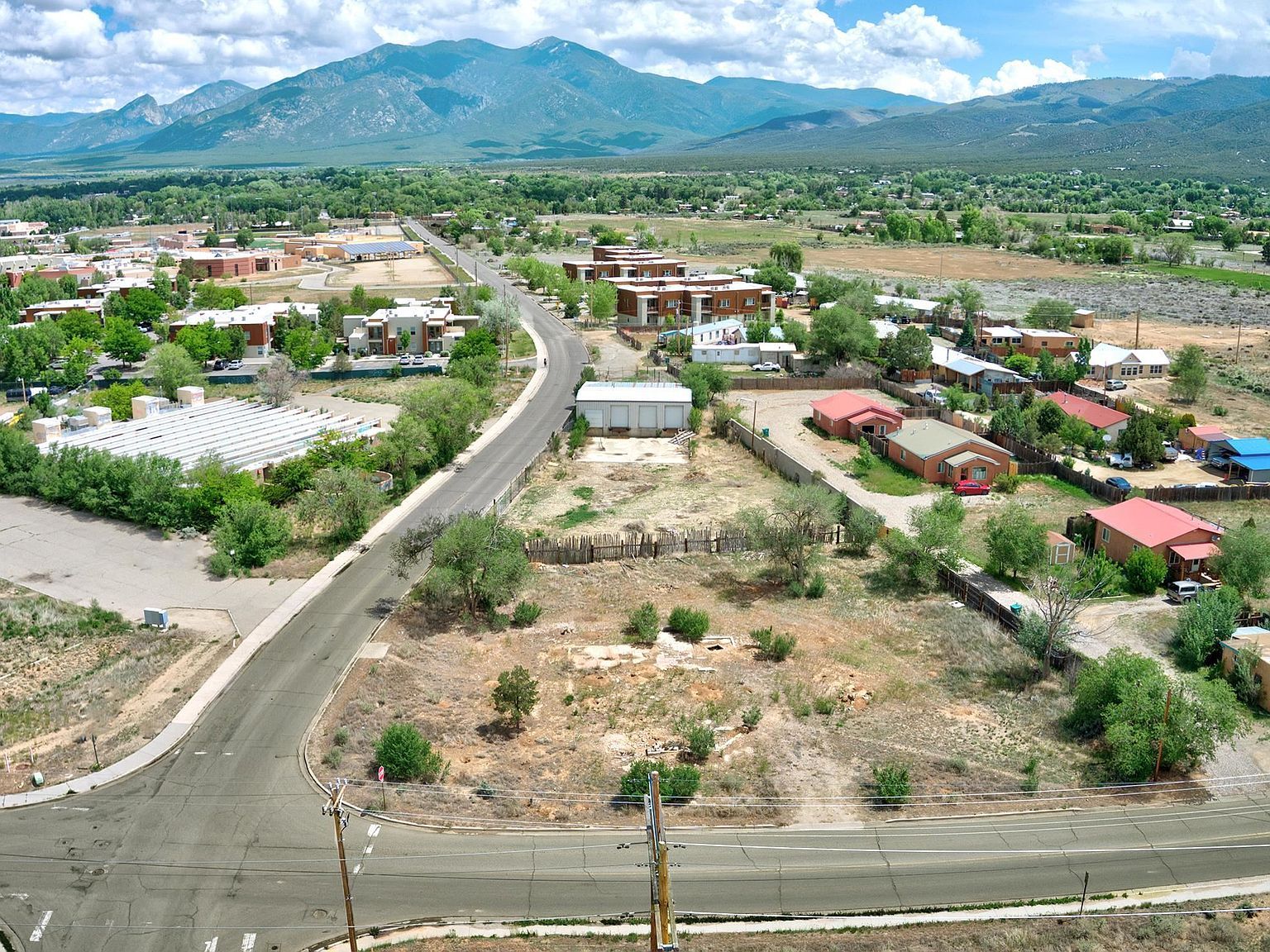 301 Cruz Alta Taos, NM 87571 - Thumbnail 4