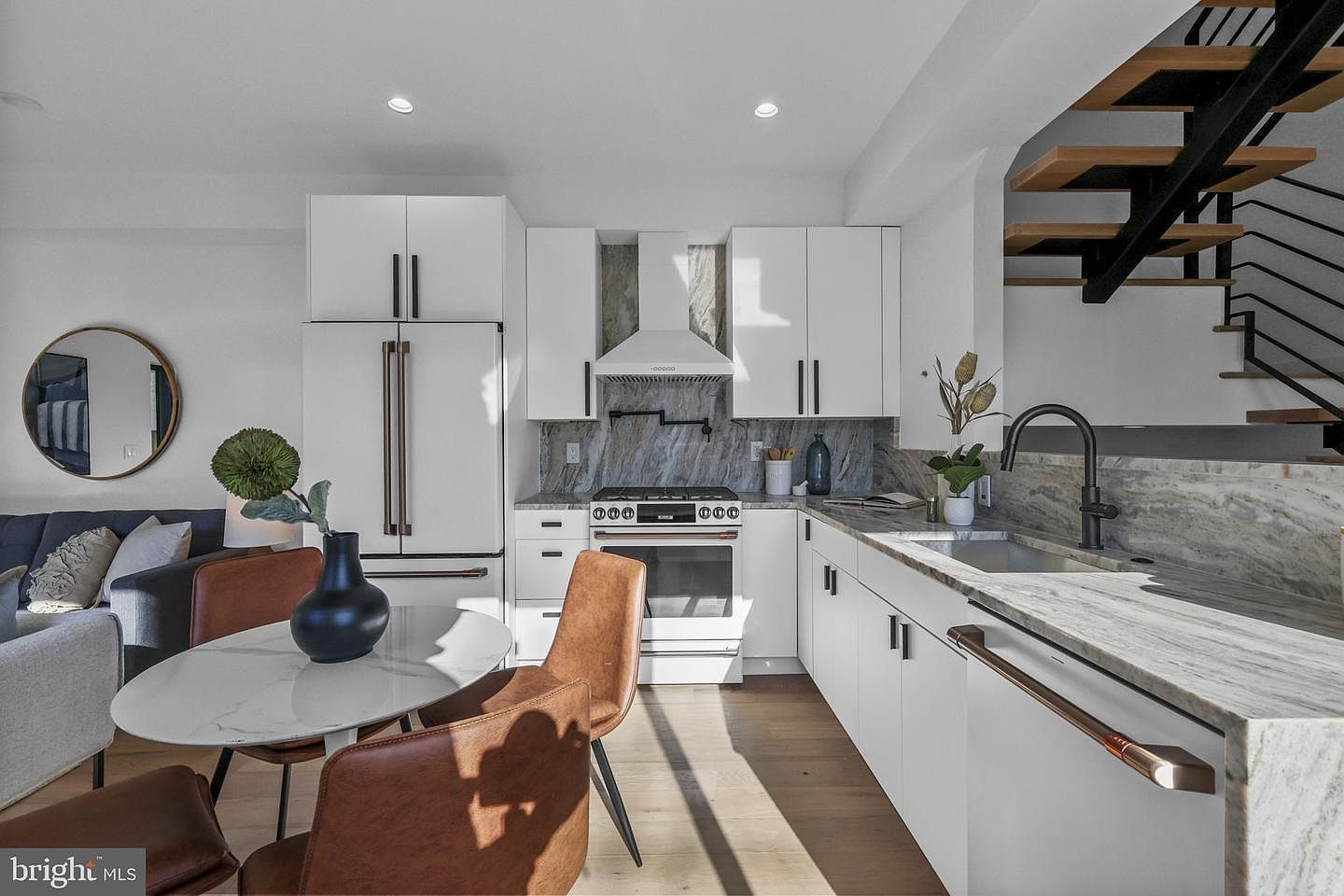 514 S 20th St Unit A Philadelphia, PA 19146 - Thumbnail 4