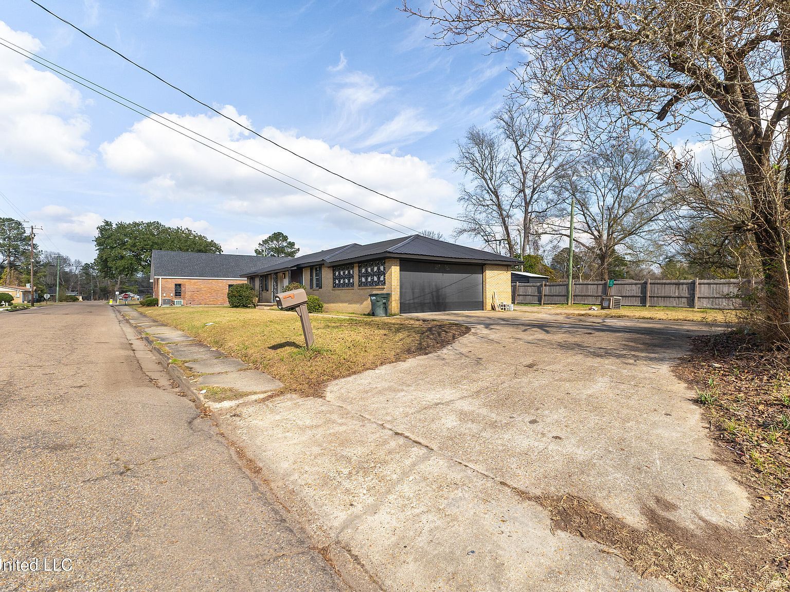 1116 West Ave Columbia, MS 39429 - Thumbnail 4