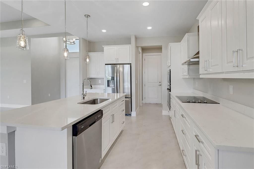 2721 SW 11th Ave Cape Coral, FL 33914 - Thumbnail 4