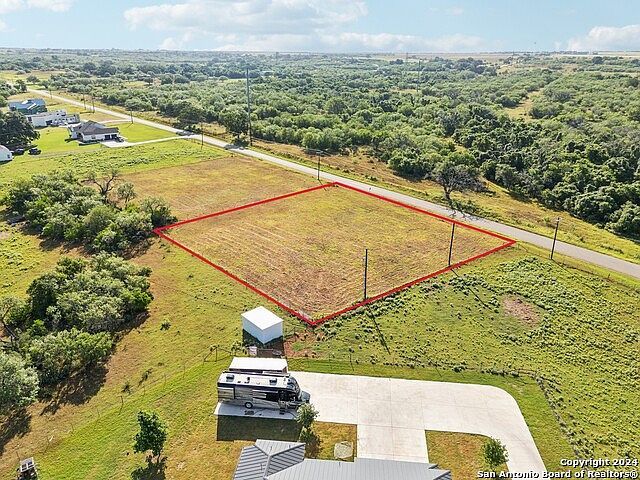 573 County Road 405 #4 Floresville, TX 78114 - Thumbnail 4