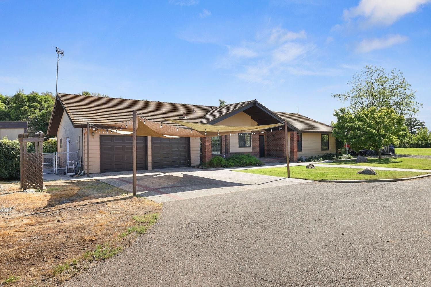 1706 Houser Ln Modesto, CA 95358 - Thumbnail 4