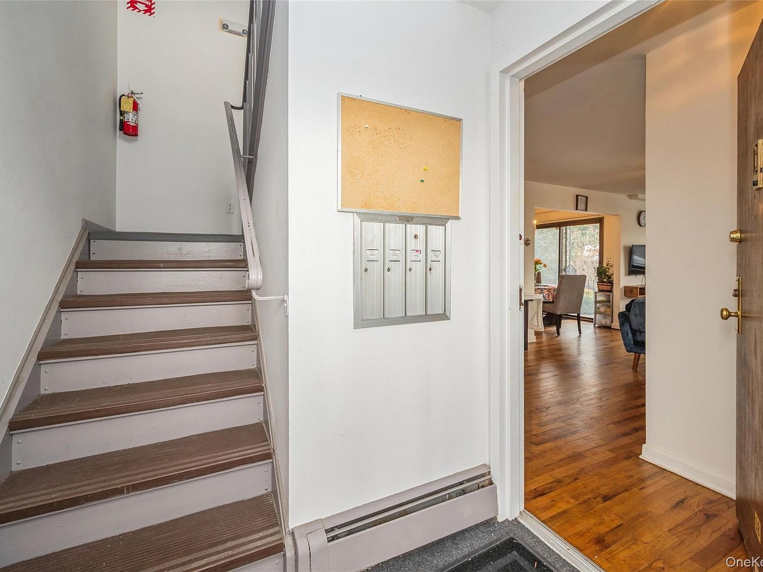 216 Fulton St APT 1B Farmingdale, NY 11735 - Thumbnail 4