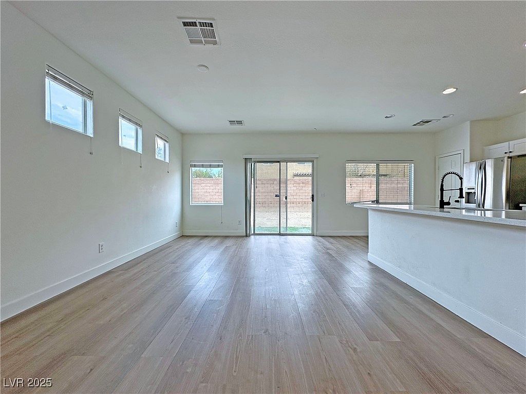 3720 Gallowtree Ave North Las Vegas, NV 89081 - Thumbnail 4