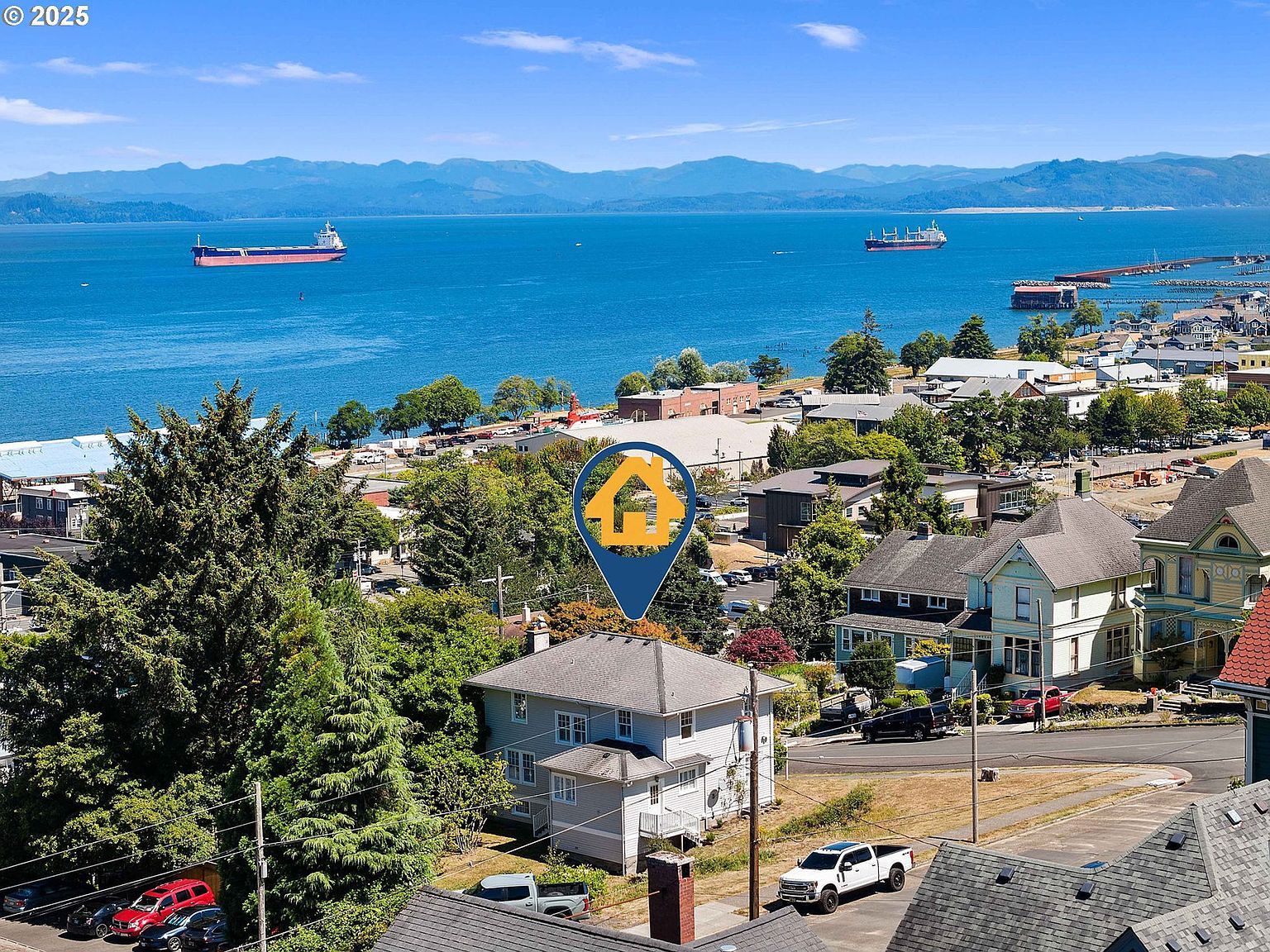 677 17th St Astoria, OR 97103 - Thumbnail 4