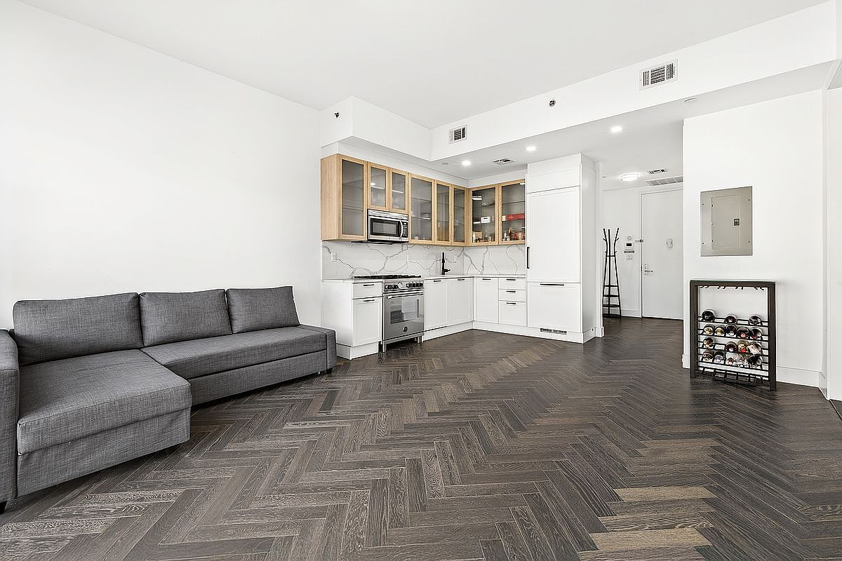 11-12 44th Dr #3A Long Island City, NY 11101 - Thumbnail 4